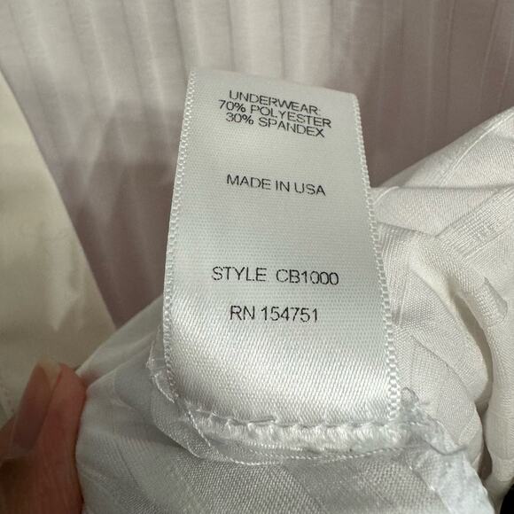 Free x Rein The Elite Equestrian Bodysuit Top White long Sleeve XS New - Picture 15 of 16